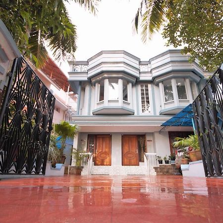 Sea View Apartments Kochi Exterior foto